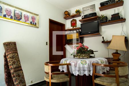 Casa à venda com 200m², 3 quartos e 2 vagasSala de Edícula