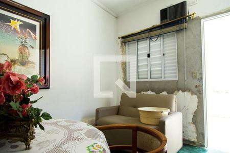 Casa à venda com 200m², 3 quartos e 2 vagasSala de Edícula