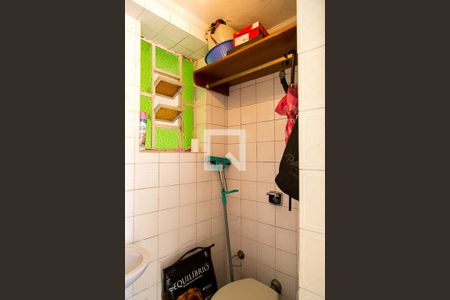 Casa à venda com 200m², 3 quartos e 2 vagasBanheiro de Serviço