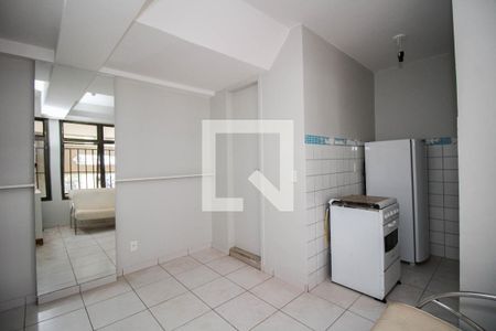 Sala/Cozinha de kitnet/studio para alugar com 1 quarto, 24m² em Asa Norte, Brasília