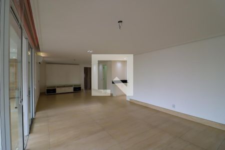 Sala de apartamento para alugar com 3 quartos, 177m² em Jardim Monte Kemel, São Paulo