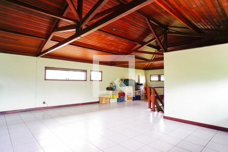 Casa de condomínio para alugar com 600m², 5 quartos e 4 vagas Casa de condomínio para alugar com 600m², 5 quartos e 4 vagasSalão de Festas