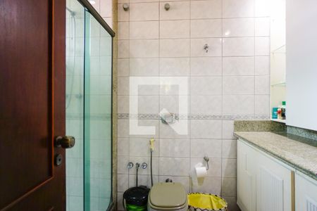 Casa de condomínio para alugar com 600m², 5 quartos e 4 vagas Casa de condomínio para alugar com 600m², 5 quartos e 4 vagasBanheiro da Suíte 3