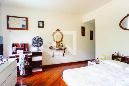 Casa de condomínio para alugar com 600m², 5 quartos e 4 vagas Casa de condomínio para alugar com 600m², 5 quartos e 4 vagasSuíte 2