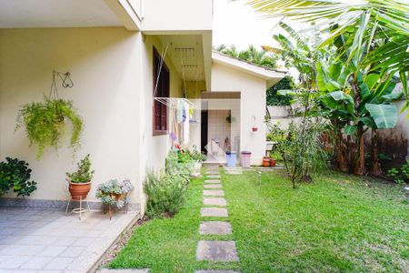 Casa de condomínio para alugar com 600m², 5 quartos e 4 vagas Casa de condomínio para alugar com 600m², 5 quartos e 4 vagasÁrea Externa