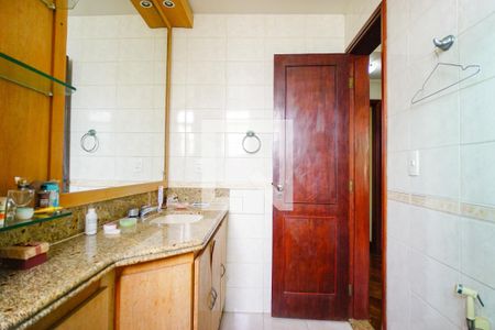 Casa de condomínio para alugar com 600m², 5 quartos e 4 vagas Casa de condomínio para alugar com 600m², 5 quartos e 4 vagasBanheiro da Suíte 4