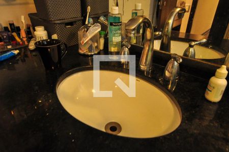 Apartamento à venda com 131m², 3 quartos e 2 vagasBanheiro da Suíte 1