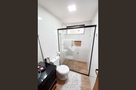 Casa à venda com 250m², 4 quartos e 4 vagas Casa à venda com 250m², 4 quartos e 4 vagasBanheiro Social