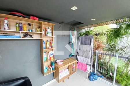 Casa à venda com 250m², 4 quartos e 4 vagas Casa à venda com 250m², 4 quartos e 4 vagasÁrea de Serviço