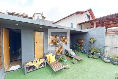 Casa à venda com 250m², 4 quartos e 4 vagas Casa à venda com 250m², 4 quartos e 4 vagasVaranda do Quarto 3