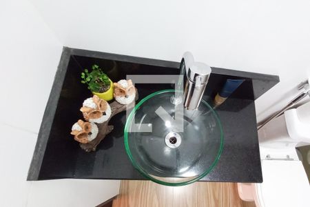 Casa à venda com 250m², 4 quartos e 4 vagas Casa à venda com 250m², 4 quartos e 4 vagasBanheiro da Suíte 2