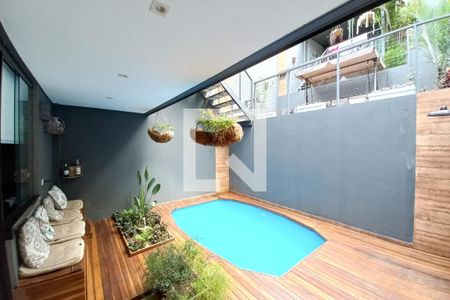 Casa à venda com 250m², 4 quartos e 4 vagas Casa à venda com 250m², 4 quartos e 4 vagasÁrea Gourmet