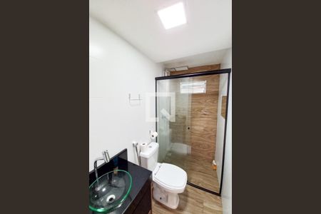 Casa à venda com 250m², 4 quartos e 4 vagas Casa à venda com 250m², 4 quartos e 4 vagasBanheiro da Suíte 2