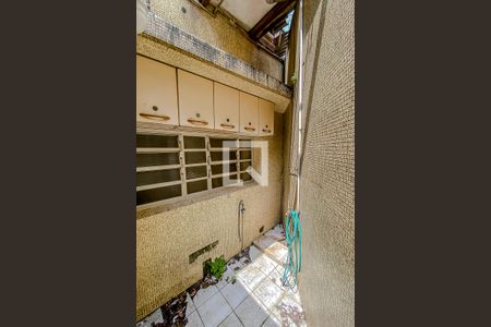 Casa à venda com 400m², 4 quartos e 8 vagas Casa à venda com 400m², 4 quartos e 8 vagasLavanderia