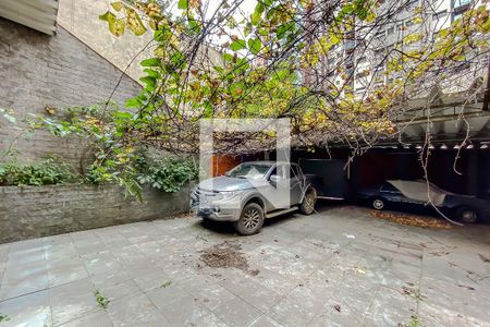 Casa à venda com 400m², 4 quartos e 8 vagas Casa à venda com 400m², 4 quartos e 8 vagasGaragem