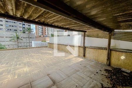 Casa à venda com 400m², 4 quartos e 8 vagas Casa à venda com 400m², 4 quartos e 8 vagasLavanderia