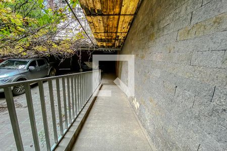 Casa à venda com 400m², 4 quartos e 8 vagas Casa à venda com 400m², 4 quartos e 8 vagasEntrada