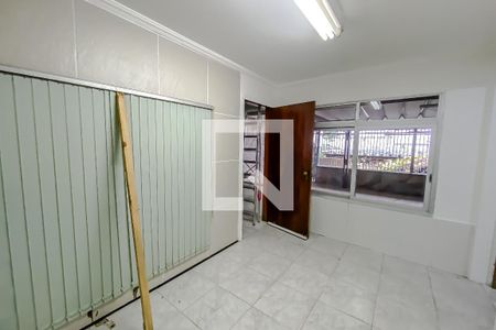 Casa à venda com 400m², 4 quartos e 8 vagas Casa à venda com 400m², 4 quartos e 8 vagasQuarto 4