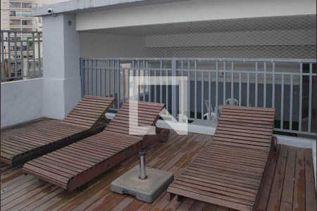 Apartamento à venda com 66m², 2 quartos e 2 vagas Apartamento à venda com 66m², 2 quartos e 2 vagasÁrea comum - Piscina