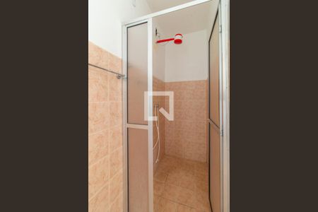 Banheiro de apartamento à venda com 1 quarto, 49m² em Menino Deus, Porto Alegre