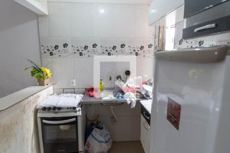 Cozinha de casa para alugar com 2 quartos, 65m² em São Gonçalo, Salvador