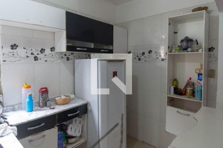 Cozinha de casa para alugar com 2 quartos, 65m² em São Gonçalo, Salvador
