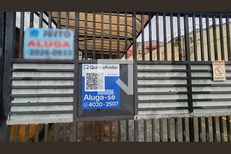 Casa de condomínio à venda com 66m², 2 quartos e 1 vagaFachada