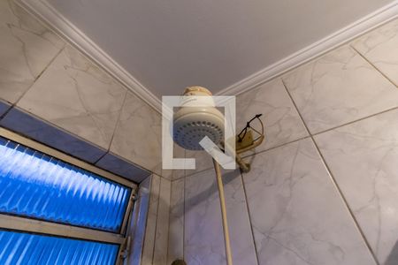 Casa de condomínio à venda com 66m², 2 quartos e 1 vagaChuveiro