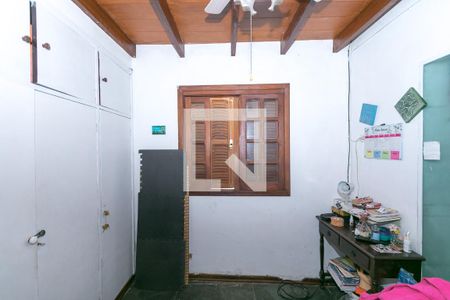 Casa à venda com 200m², 3 quartos e 4 vagasSuíte 2