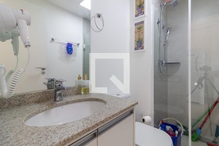 Banheiro de kitnet/studio para alugar com 1 quarto, 38m² em Indianópolis, São Paulo