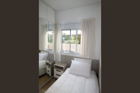 Quarto 1 de apartamento para alugar com 2 quartos, 75m² em Morumbi, São Paulo