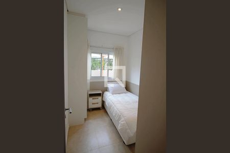 Quarto 1 de apartamento para alugar com 2 quartos, 75m² em Morumbi, São Paulo