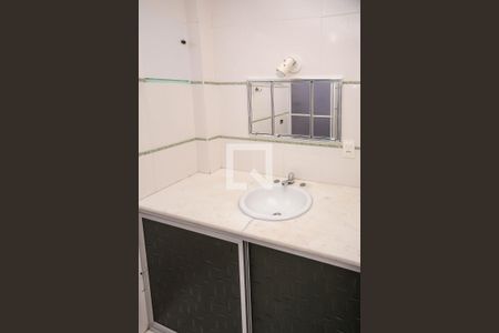 Casa de condomínio para alugar com 111m², 3 quartos e 2 vagasBanheiro Suíte