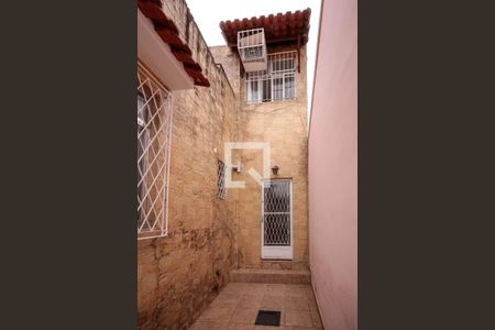 Casa de condomínio para alugar com 111m², 3 quartos e 2 vagasEntrada de Serviço