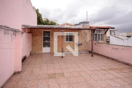 Casa de condomínio para alugar com 111m², 3 quartos e 2 vagasTerraço