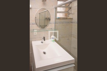 Casa de condomínio para alugar com 111m², 3 quartos e 2 vagasBanheiro