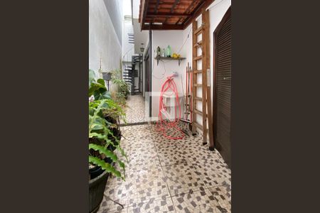 Casa à venda com 160m², 2 quartos e 2 vagasQuintal