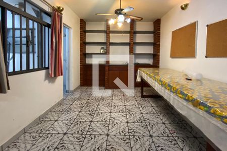 Casa à venda com 160m², 2 quartos e 2 vagasChurrasqueira