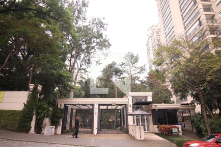 Apartamento para alugar com 250m², 4 quartos e 4 vagasFachada