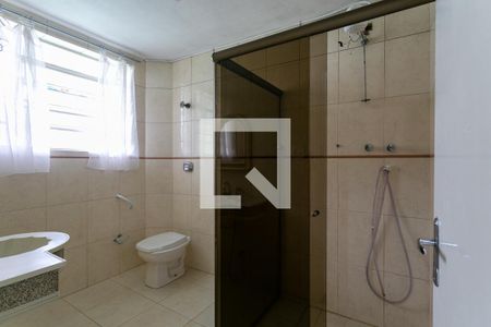 Casa para alugar com 150m², 3 quartos e 3 vagas Casa para alugar com 150m², 3 quartos e 3 vagasBanheiro 1