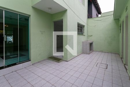 Casa para alugar com 150m², 3 quartos e 3 vagas Casa para alugar com 150m², 3 quartos e 3 vagasQuintal