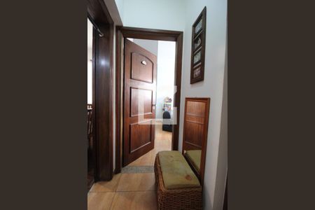 Corredor de apartamento à venda com 2 quartos, 75m² em Cambuí, Campinas