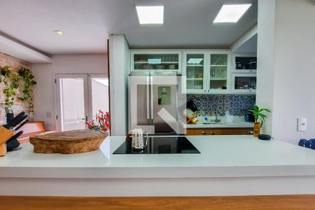 Apartamento à venda com 140m², 2 quartos e 2 vagasCozinha