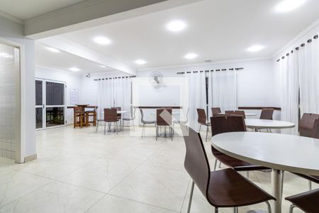 Apartamento para alugar com 75m², 2 quartos e 1 vagaÁrea comum - Salão de festas