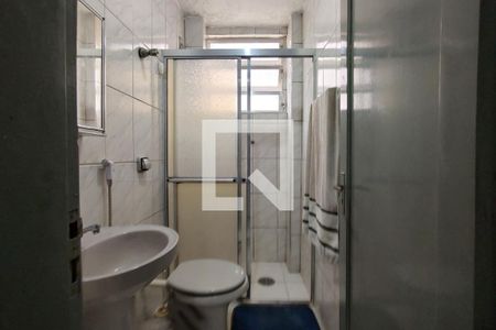 Banheiro de kitnet/studio para alugar com 1 quarto, 35m² em Aviação, Praia Grande