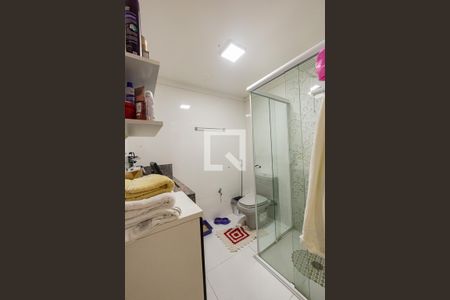 Apartamento à venda com 92m², 2 quartos e 1 vaga Apartamento à venda com 92m², 2 quartos e 1 vagaBanheiro Suite