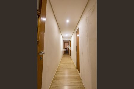 Apartamento à venda com 92m², 2 quartos e 1 vaga Apartamento à venda com 92m², 2 quartos e 1 vagaCorredor