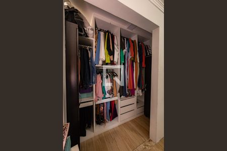 Apartamento à venda com 92m², 2 quartos e 1 vaga Apartamento à venda com 92m², 2 quartos e 1 vagaCloset Suite