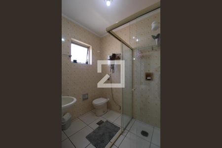 Banheiro de apartamento à venda com 1 quarto, 55m² em Bonfim, Campinas