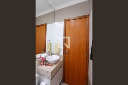 Casa à venda com 110m², 3 quartos e 2 vagasBanheiro da Suíte 3